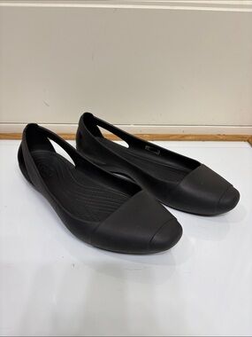 Crocs‎ Sienna Black Women's Slip-On pointed toe Flats